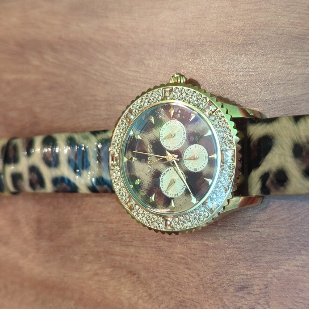 NEW Express Leopard Print Watch - Picture 2 of 6
